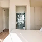 Sun * 斯沃伦塔